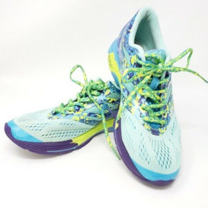 Asics Size 9 Noosa Tri Sneakers Missing Insoles